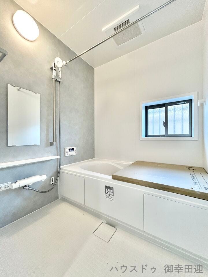 ■□■一日の疲れを癒す浴室■□■
浴室リモコンと換気乾燥暖房機付きです♪