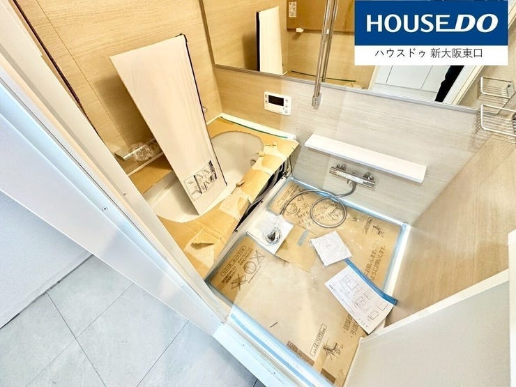 浴室乾燥機と追い炊き付きのユニットバスです。