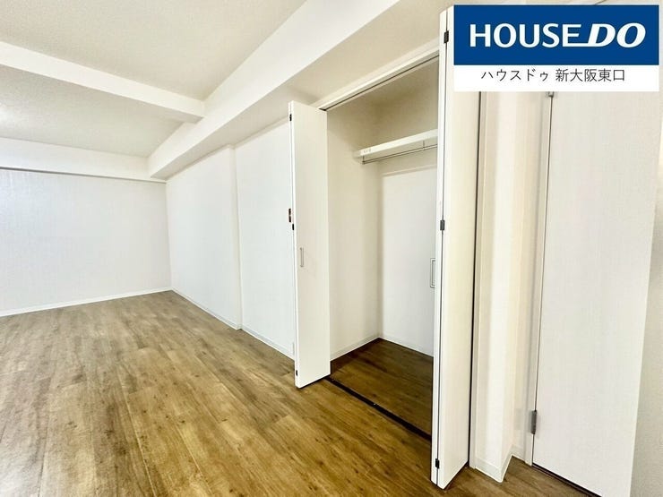 リビングの収納です。
家族のお荷物はこちらに