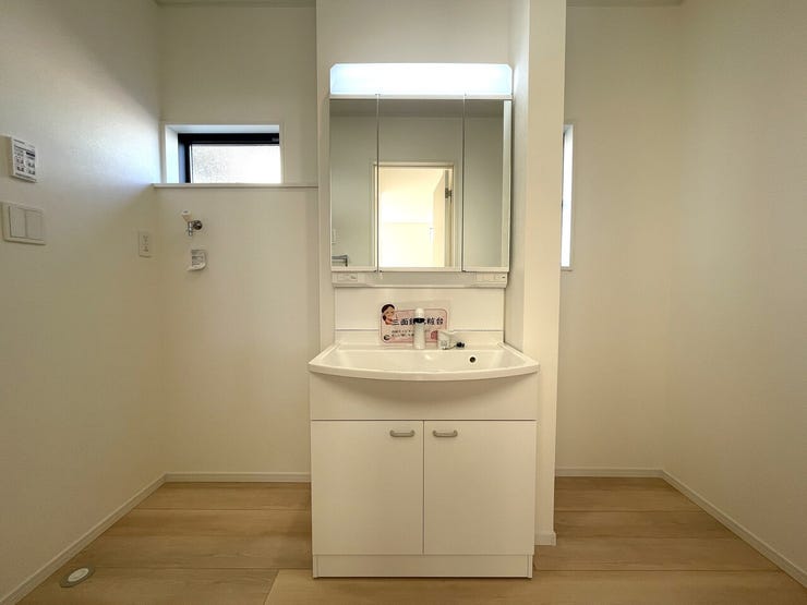 ★3面鏡の洗面化粧台