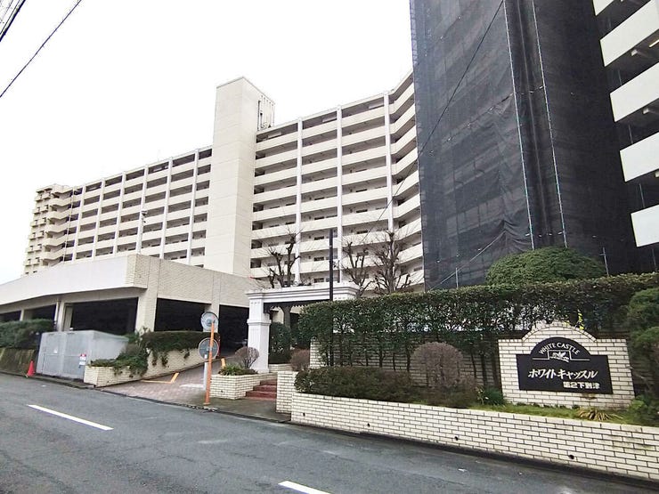 【外観】
ホワイトキャッスル第2下到津A棟 ペットと暮らせるリフォーム済みマンション♪清水小まで徒歩約6分で通学安心♪スーパー・コンビニまで徒歩圏内で買物便利♪是非お気軽にお問い合わせください♪