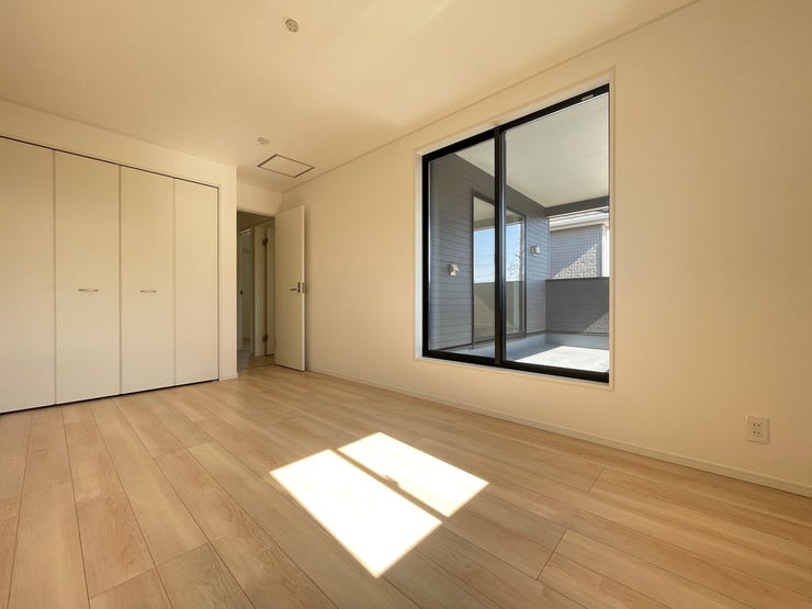 ★2階洋室 7.7帖