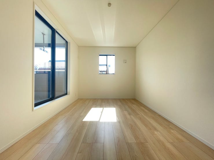 ★2階洋室 7.7帖