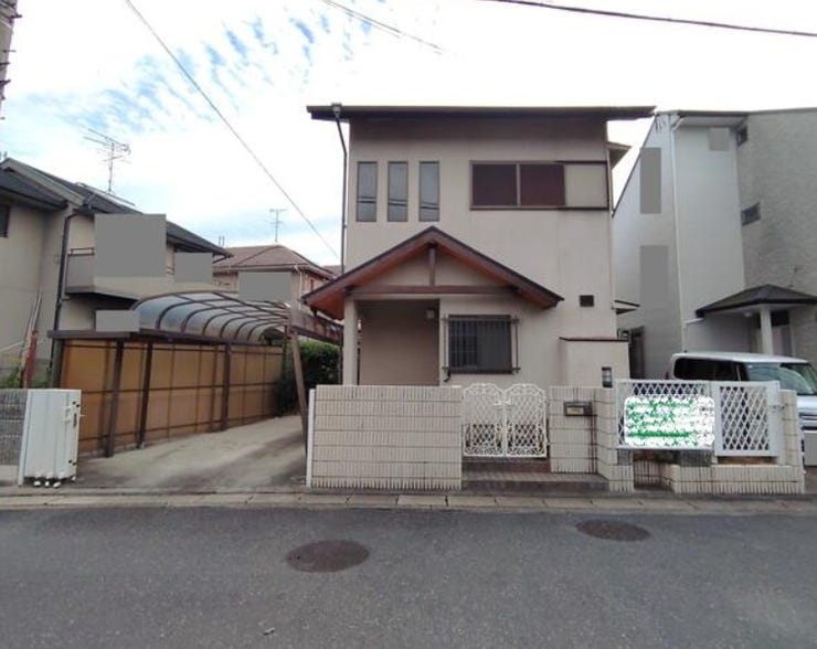 【外観】
「高の原駅」よりバス乗車15分、バス停「押熊北口」より徒歩5分の立地◎