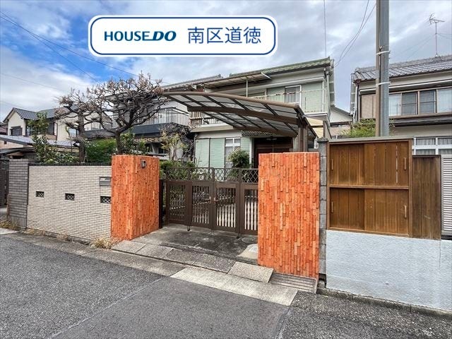 建築条件が無い土地ですのでお好きなハウスメーカーで建築可能です!整形地ですので、敷地を有効に使った設計プランが立てやすいです。
(2025年10月24日撮影)