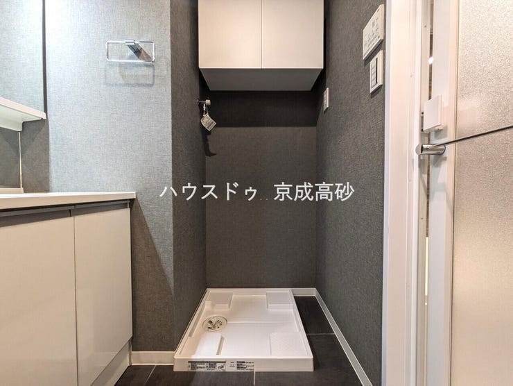 屋根・照明付き駐輪場