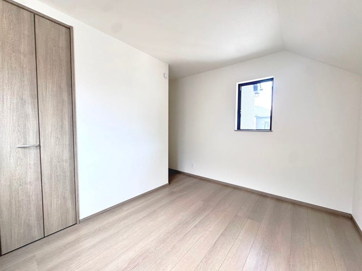 ◎洋室:2-C号棟(2/20撮影)
お部屋は全居室フローリング!お掃除やお手入れもラクラク!