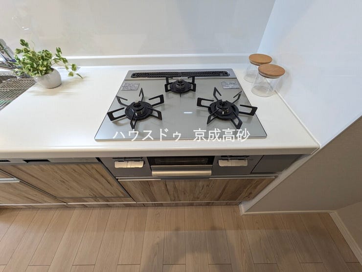 キッチンは3口コンロです。