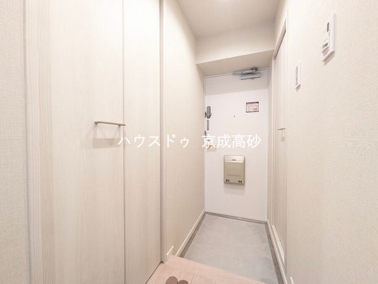 お家に出会う人々を出迎える玄関だからこそ、広々清潔感あふれる空間にしたいですね!