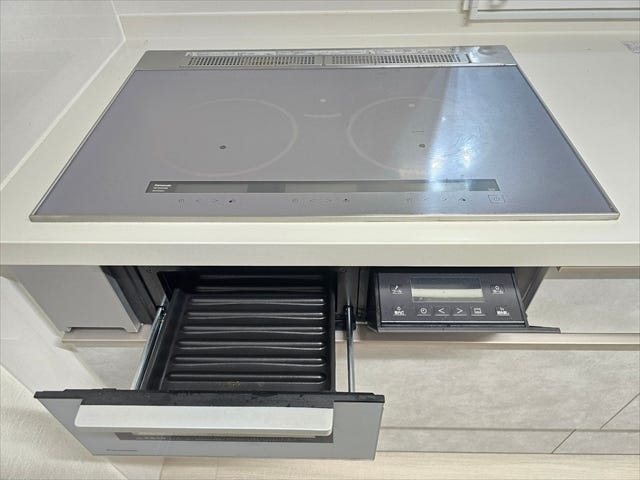 掃除もしやすいIHクッキングヒーター
(2025年10月24日撮影)