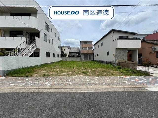 【外観】
約71.06ゆとりある広さのお土地です!
地下鉄名城線/堀田駅 徒歩約4分、名鉄名古屋本線/堀田駅 徒歩約7分と2沿線利用可能◎