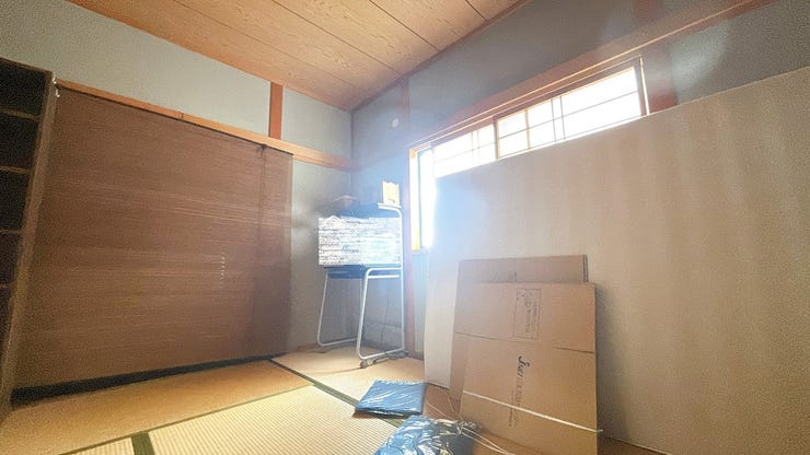 小物から大きな荷物まで収納ができ、お部屋を広く使って頂けます◎