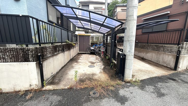 カーポート付駐車1台可能◎