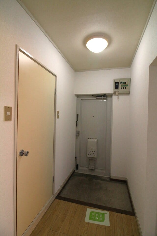 室内奥が見えづらい造りなので、プライベート空間を守りやすいです。玄関入ってすぐに洗面台があるので手洗いうがいの徹底ができそうですね◎