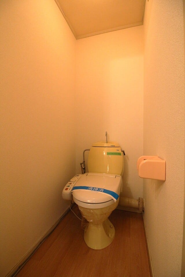 清潔感と快適性を兼ね備えたトイレ空間◎