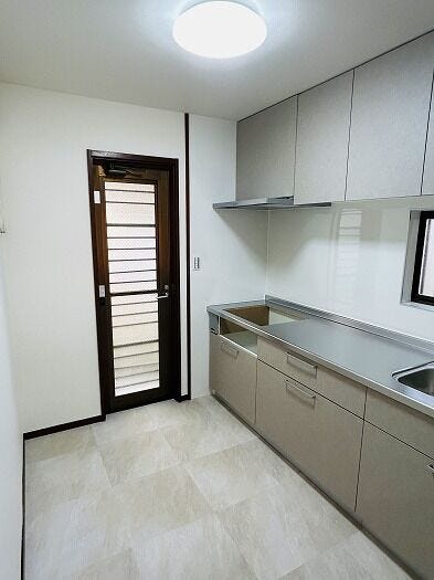 システムキッチン新品交換!