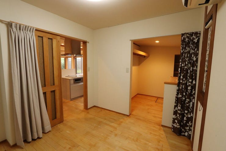 キッチン奥洋室