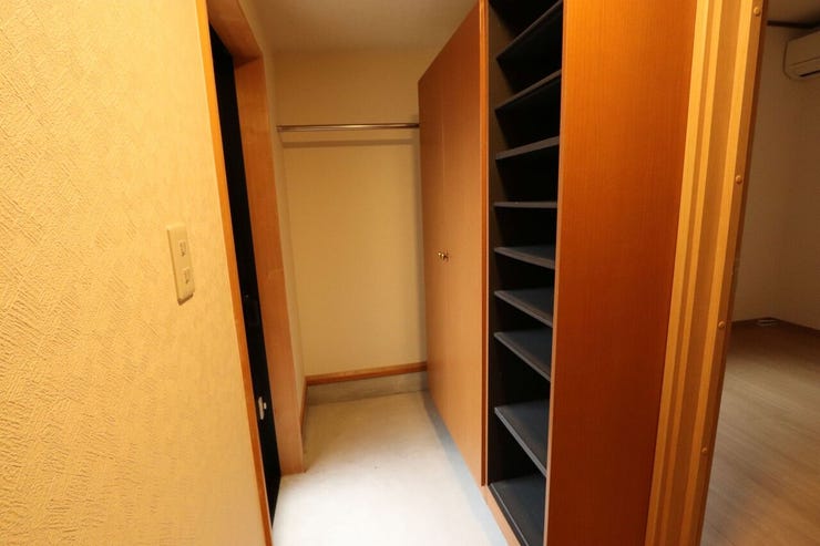 1階増築部屋入口