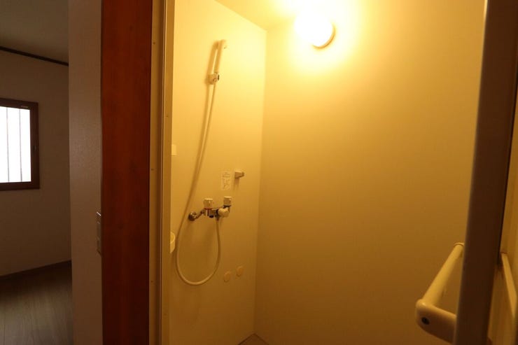 1F増築部屋シャワー室