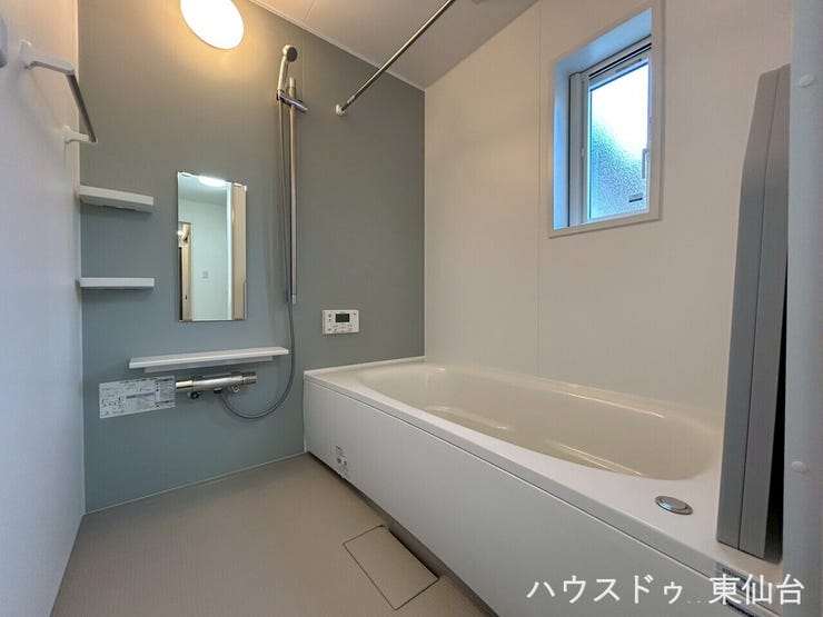 入浴以外はお洗濯物も乾かしてくれる働きもののお風呂です♪