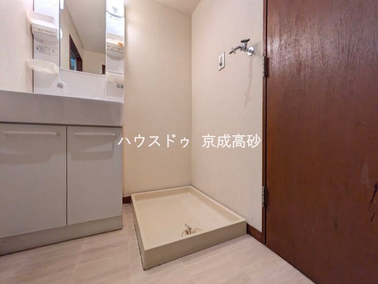 洗濯機置き場のスペースを確保しています!是非、現地にてスペースを確認してみてください。