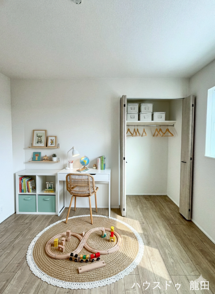 ■□■洋室■□■
子供部屋にもいいですね。
※家具を入れたイメージ写真です