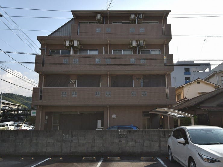 外観を西側より撮影