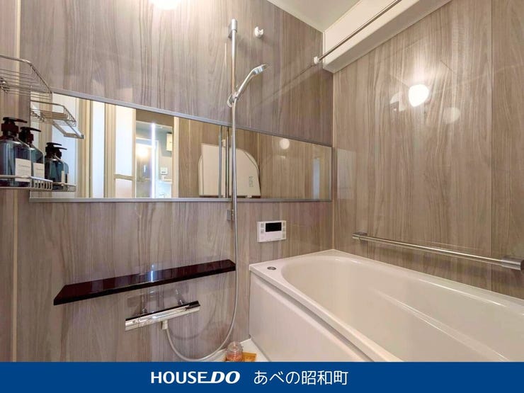 お子さまと一緒にも入りやすい、快適サイズのユニットバス