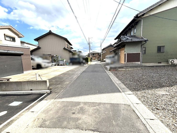 前面道路は近隣にお住まいの方のみが利用いたしますので、お子様が小さいなご家庭でも安心ですね!