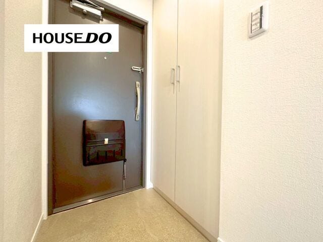 玄関収納もたっぷりあり、靴が多い方も安心です◎