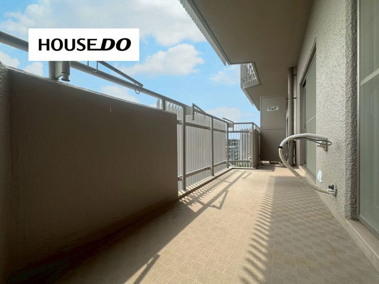 南向きバルコニーで洗濯物もすぐ乾きそうです♪