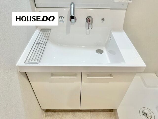 広いシンクで手や顔が洗いやすい◎