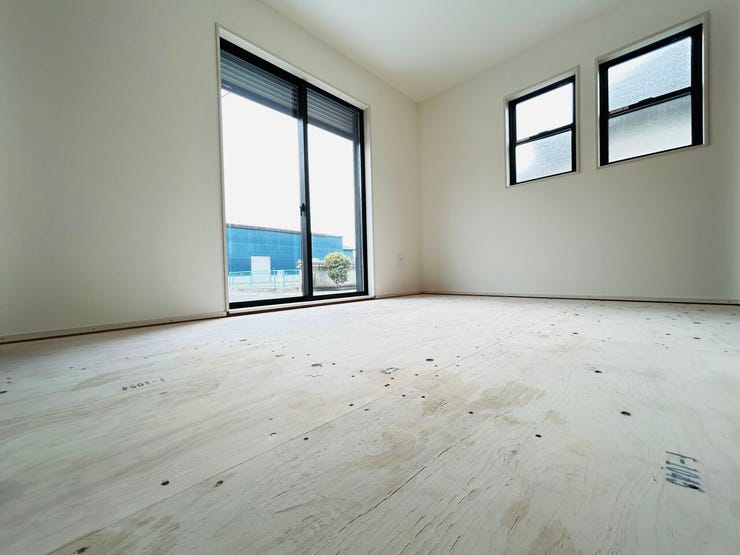 ◇リビング横の和室☆日当たり良好です☆