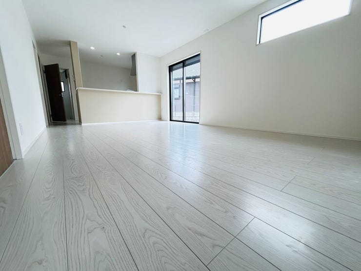 ◇白を基調とした清潔感溢れるリビング☆