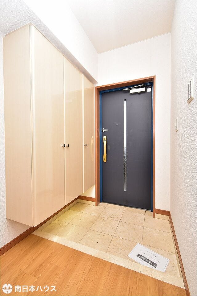 【玄関】大容量のシューズボックス付き!