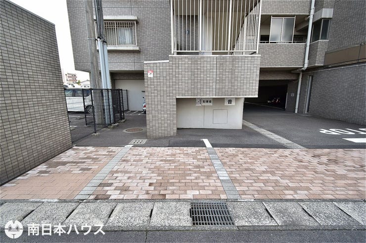 【フラワーマンション西鹿児島の外観、エントランス】