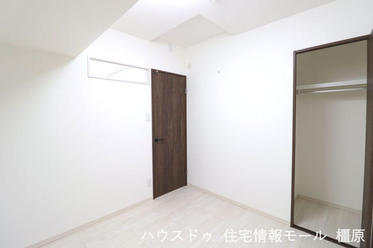 【約4.5帖】こちらのお部屋もクロス・フローリングを2022年に貼替済です