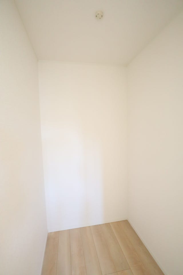 ◇納戸◇ 同仕様
季節物などの収納に便利な納戸です♪