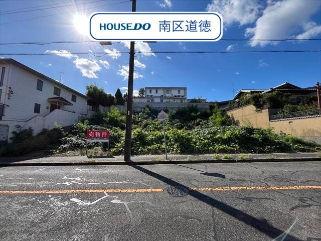 【外観】
約199.17坪のゆとりある広さのお土地です!
四季を感じられる自然豊かな住環境。治安が良く安心して暮らせるエリア。
(2025年10月27日撮影)