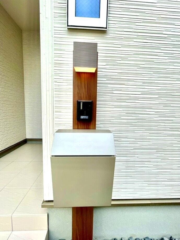 郵便物を安全に保管し、不正取得や紛失を防ぎます。鍵付きの郵便受けはさらに防犯性が向上します!