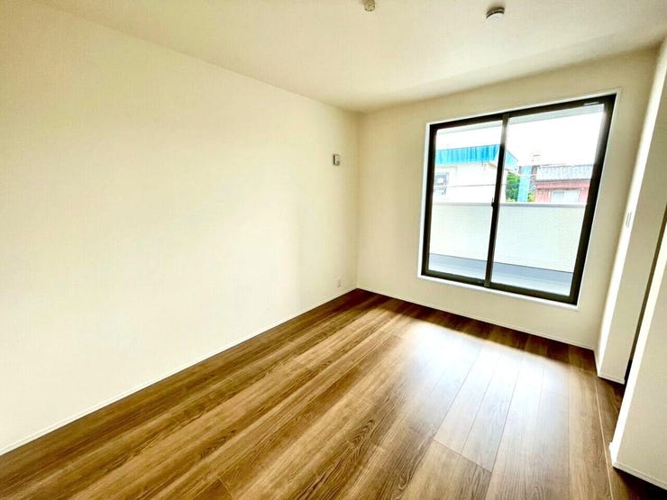 家庭内であふれがちな季節物やストック品をまとめて収納するスペースにもできます!