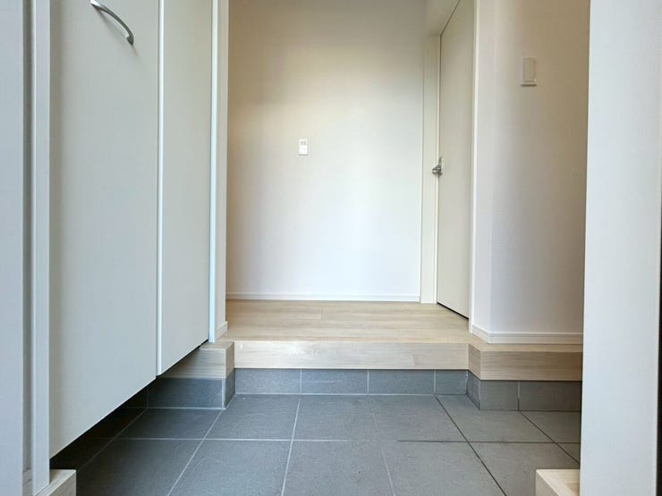 靴を脱ぐ瞬間から、ほっとする。そんな暮らしの入り口です