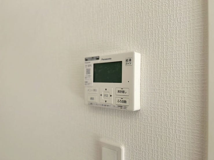 自動湯はりや追い焚き機能で、毎日のバスタイムが快適に