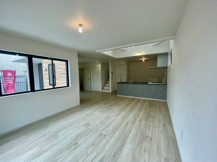 【Living】広さと明るさにこだわったリビング。家族とのコミュニケーションが弾む空間です。