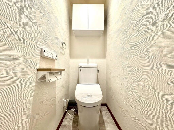 【Toilet】清潔感があり、落ち着いたデザインのトイレ。家族みんなが快適に使えます。