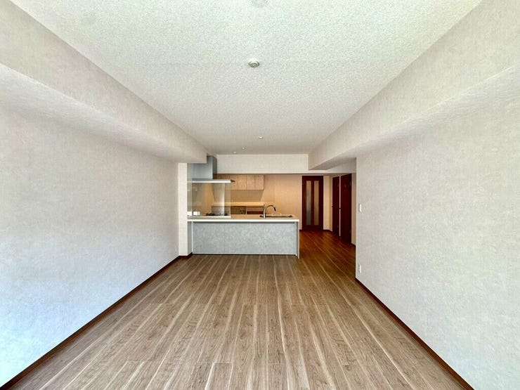 【Living】広さと明るさにこだわったリビング。家族とのコミュニケーションが弾む空間です。