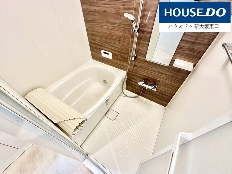 シンプルな浴槽