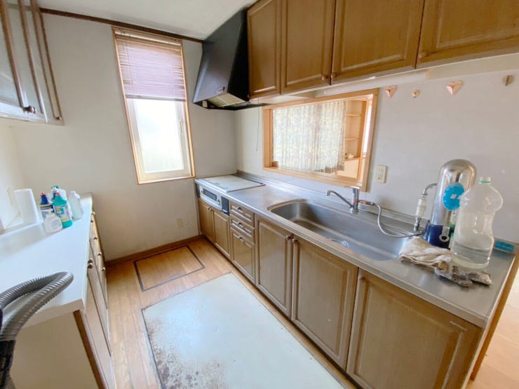 室内(2025年10月)撮影
◎本日案内可能◎
キッチンは収納スペースたっぷり!小物から鍋類まで大小問わず、すっきり収納ができます。