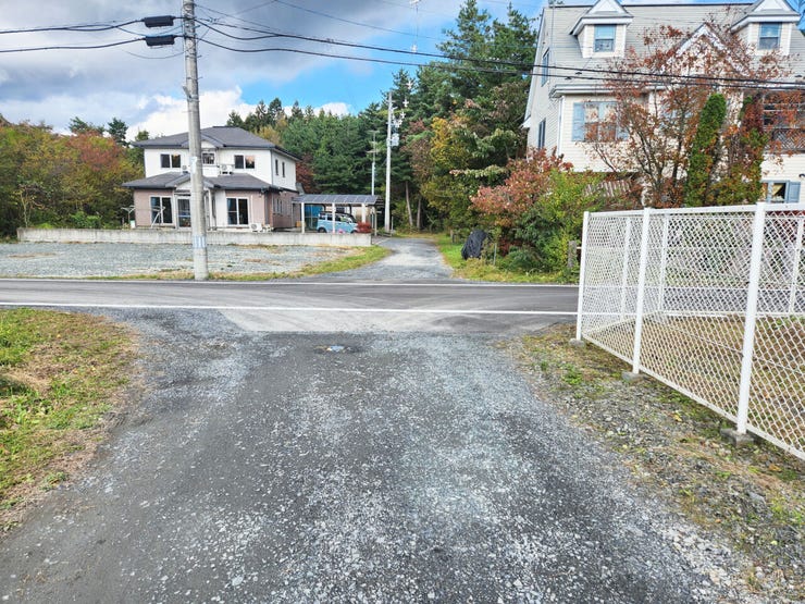 現地(2025年10月)撮影
◎建築条件無し◎
詳細は、ハウスドゥ  八戸下長までお気軽にお問い合わせくださいませ♪