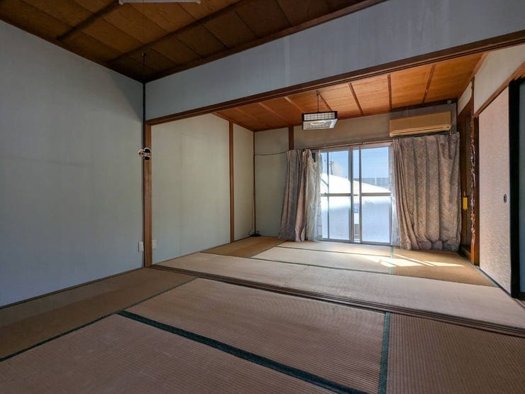 2階は二間続きの和室です